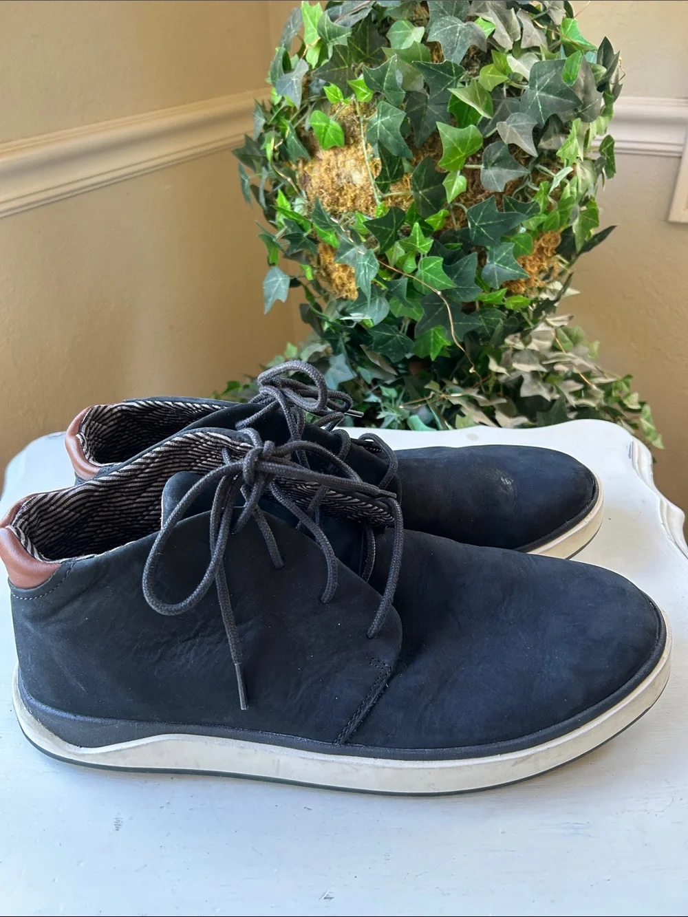 Olukai Papaku ‘lli Men’s Waterproof Chukka Boots EUC